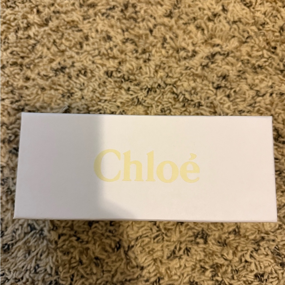 Chloé White Box